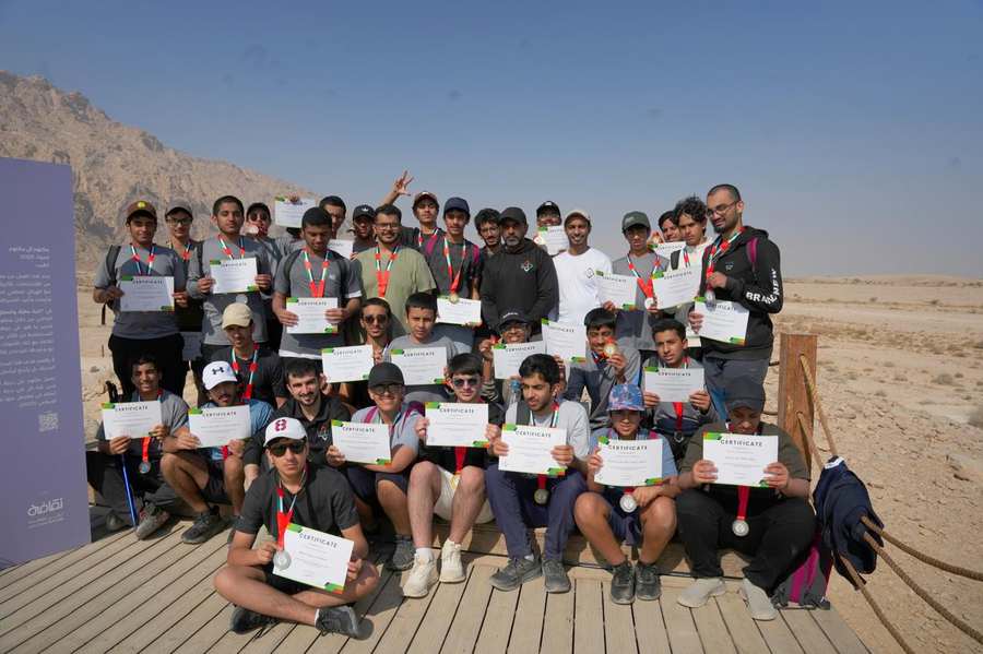 Team certificate ceremony in the desert, Mustaqbali Teamwork and Leadership Program